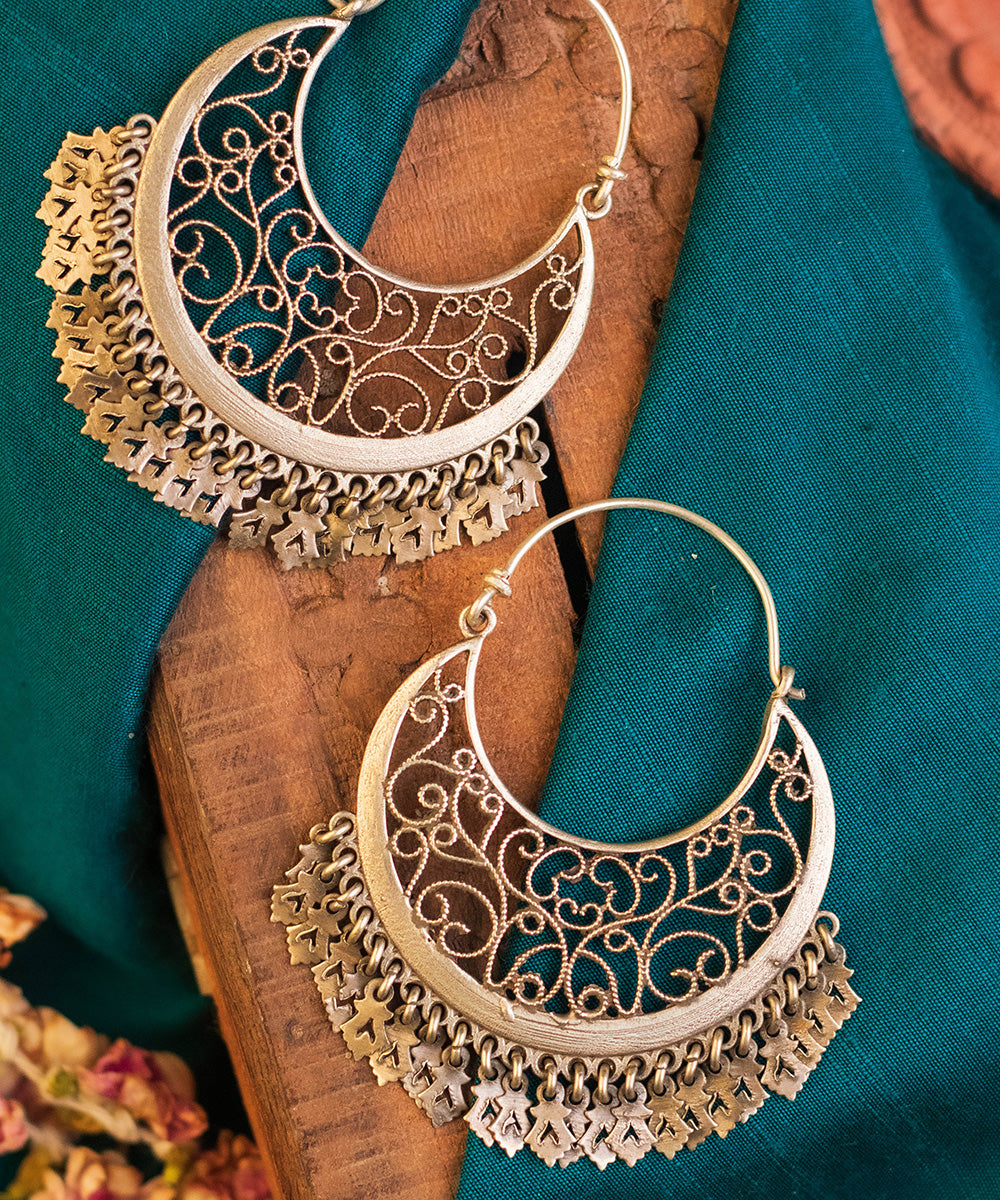 Ballari_Handcrafted_Pure_Silver_Earrings_WeaverStory_01