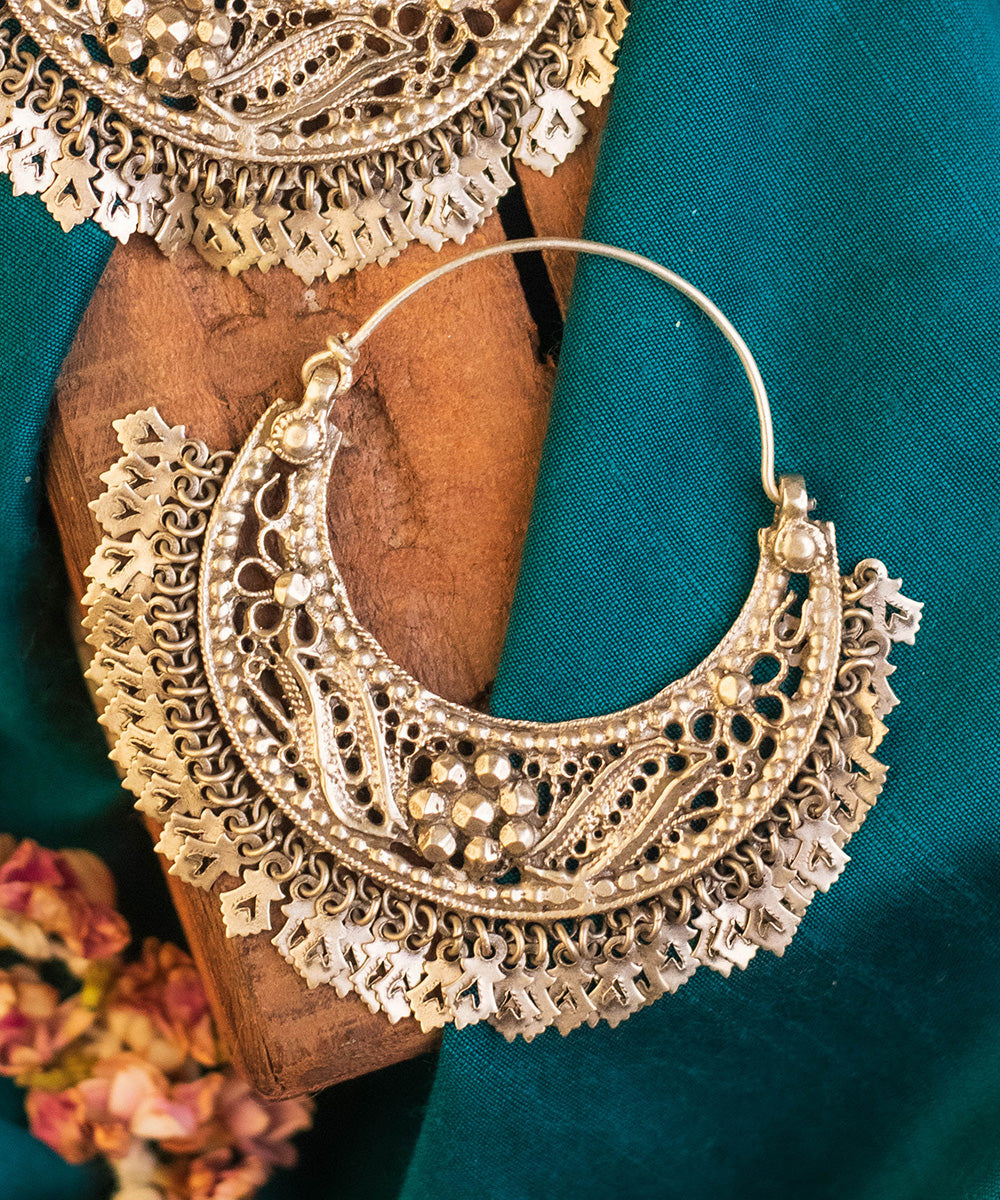 Bakul_Handcrafted_Pure_Silver_Earrings_WeaverStory_02