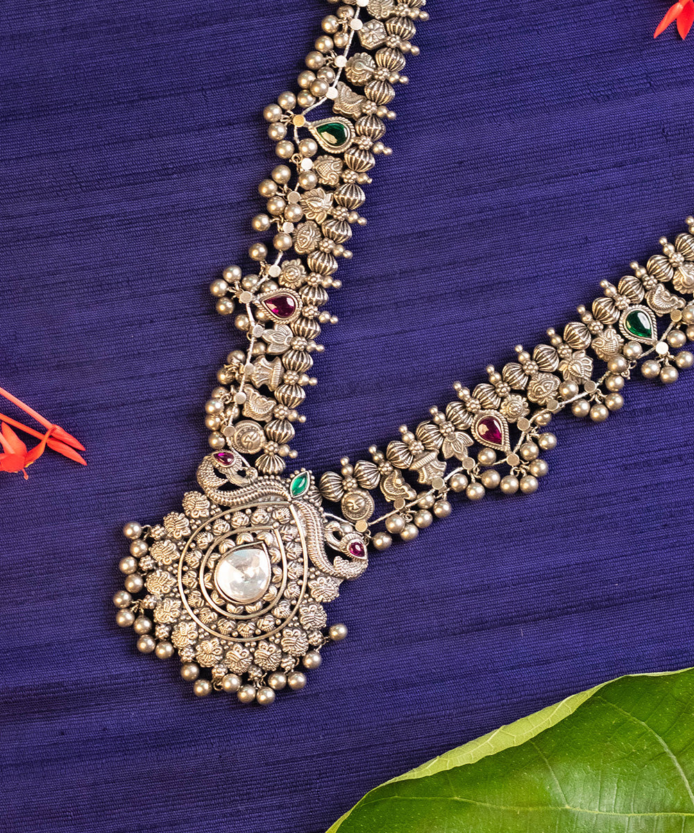 Quahira_Handcrafted_Pure_Silver_Necklace_With_Kempstones_WeaverStory_02