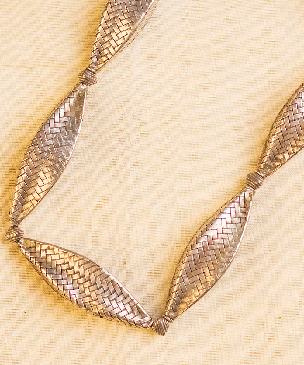 Ubika_Handcrafted_Pure_Silver_Necklace_WeaverStory_02