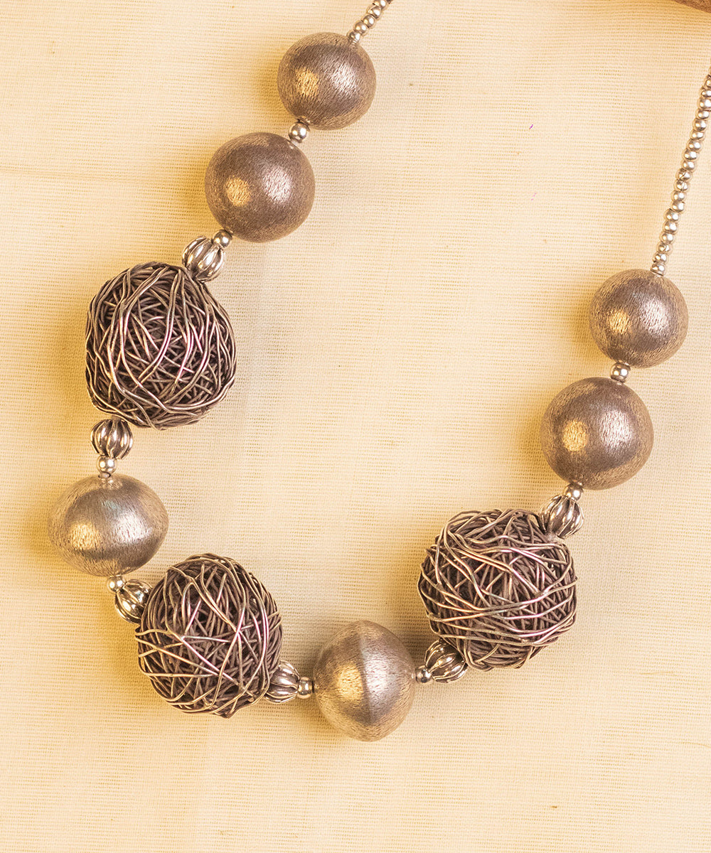 Urmi_Hancrafted_Pure_Silver_Necklace_WeaverStory_02