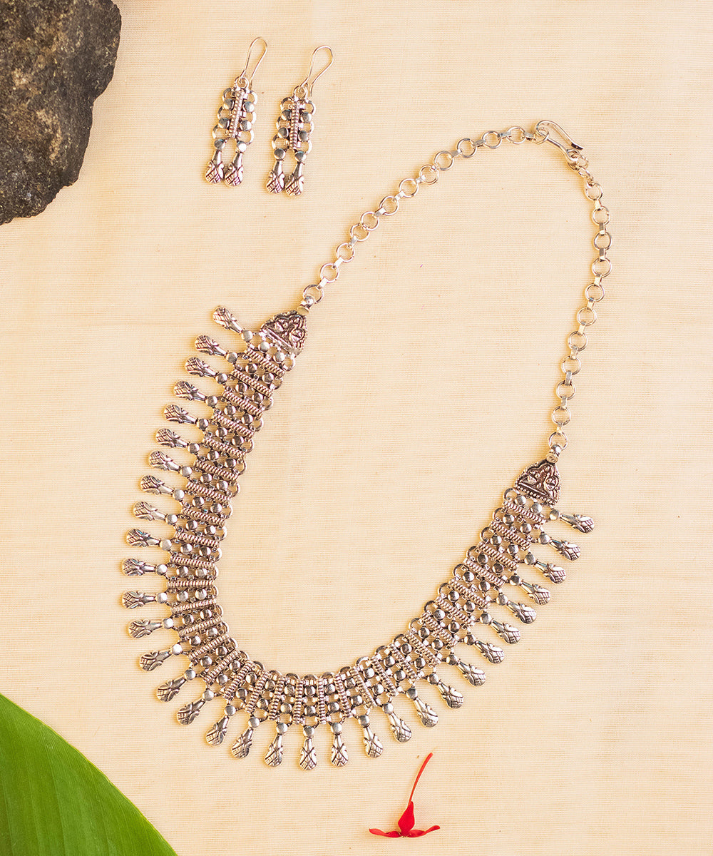 Yuvika_Handcrafted_Pure_Silver_Necklace_Set_WeaverStory_01