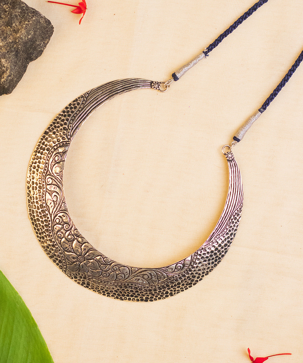 Zeel_Handcrafted_Oxidised_Pure_Silver_Necklace_WeaverStory_01