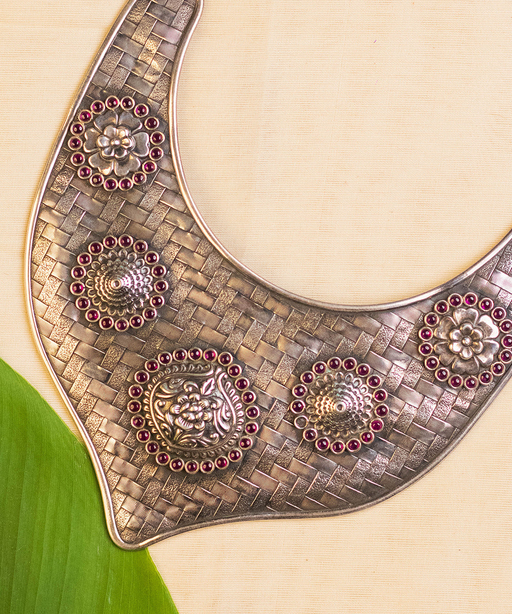 Zena_Handcrafted_Oxidised_Pure_Silver_Necklace_WeaverStory_02