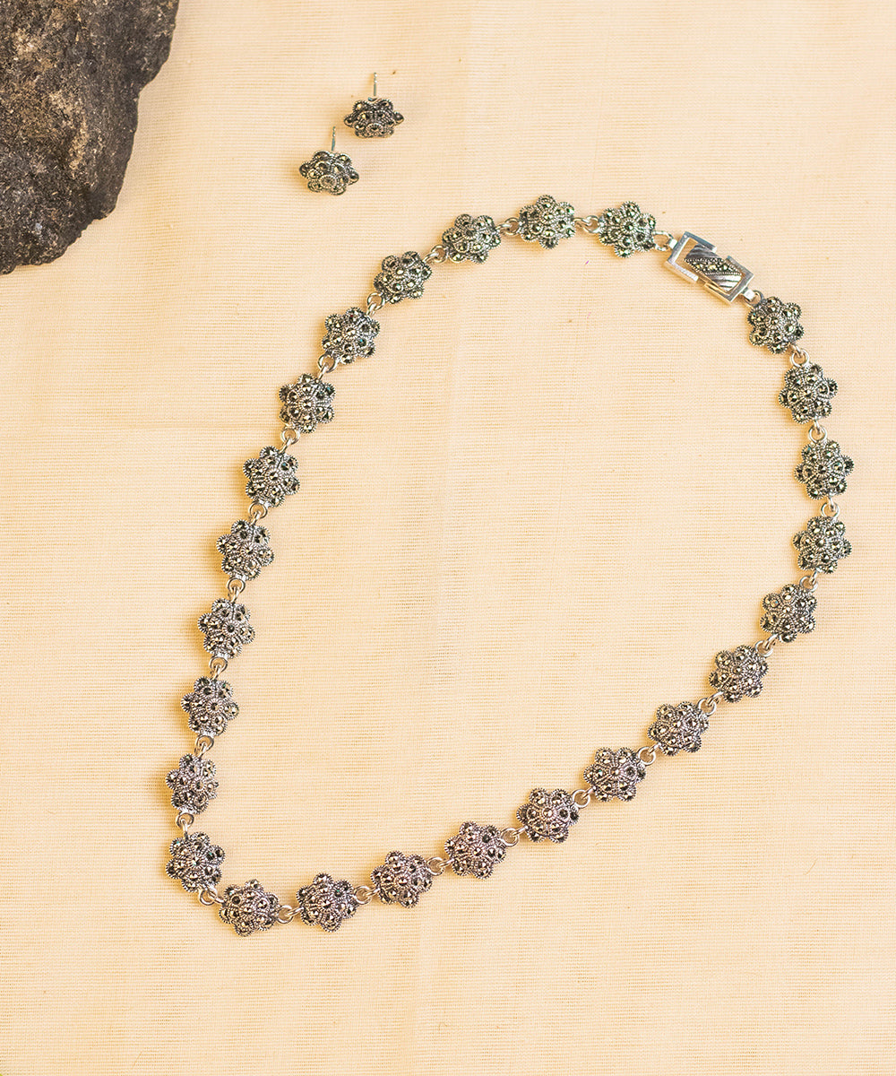 Bela_Handcrafted_Pure_Silver_Necklace_Set_With_Marcasite_WeaverStory_01