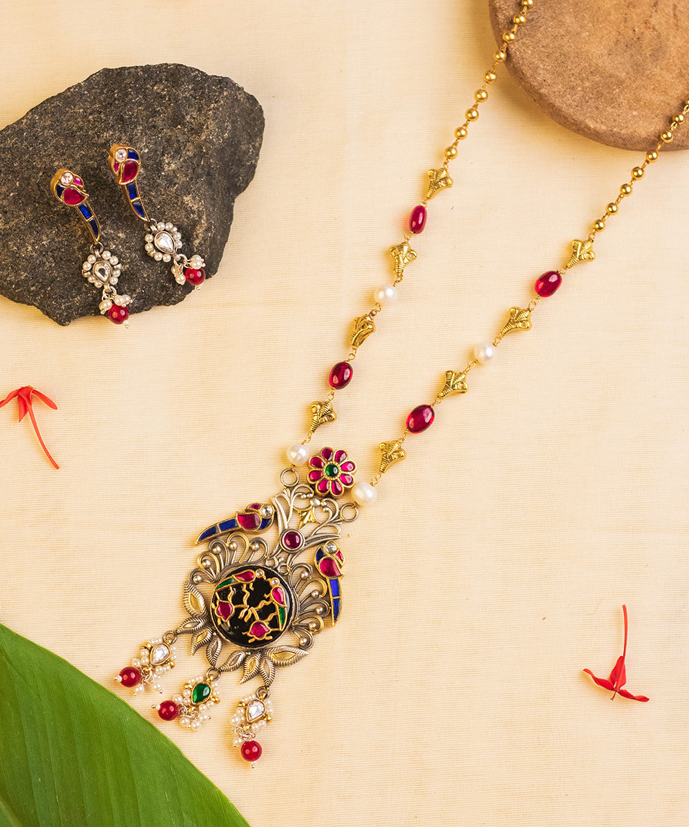 Daniya_Handcrafted_Pure_Silver_Necklace_Set_With_Kundan_WeaverStory_01