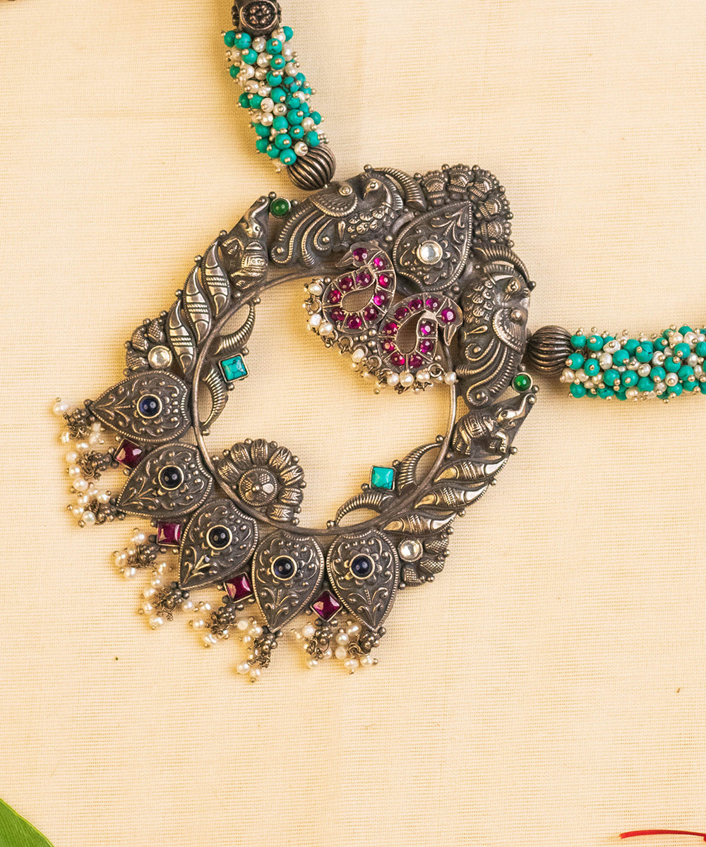 Freya_Handcrafted_Oxidised_Pure_Silver_Necklace_Set_With_Pearls_and_Kempstones_WeaverStory_02