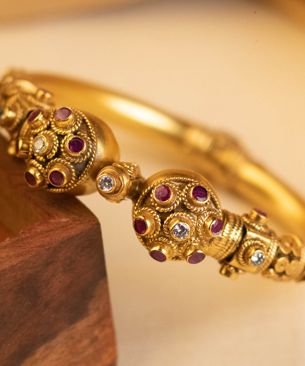 Kalista_Handcrafted_Pure_Silver_Bangle_with_Onyx_WeaverStory_02