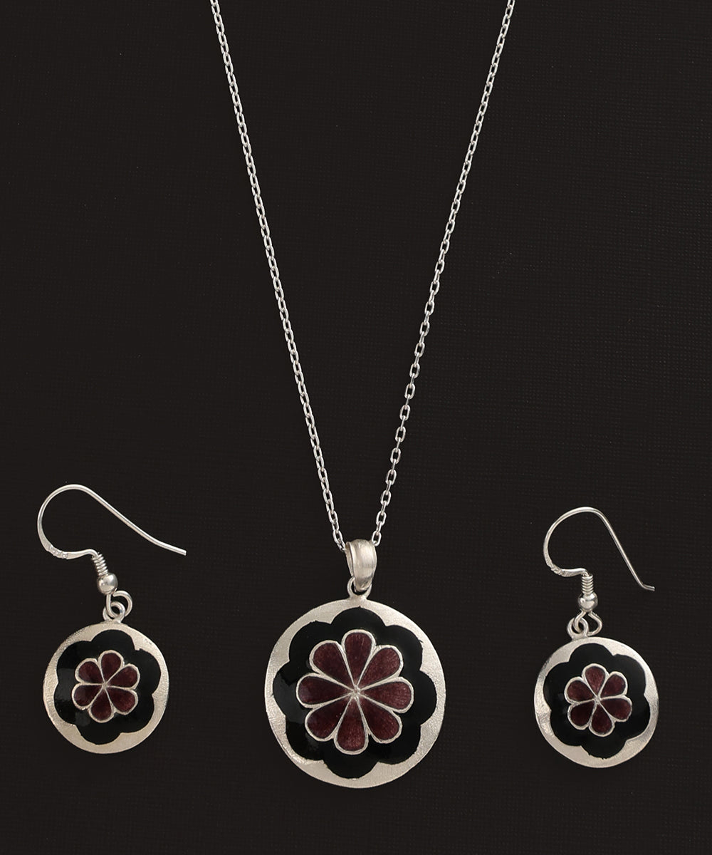 Oditi_Navy_Blue_And_Maroon_Handcrafted_Pure_Silver_Floral_Meenakari_Pendant_And_Earrings_Set_WeaverStory_04
