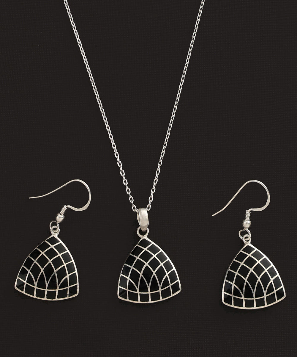 Baasu_Black_Handcrafted_Pure_Silver_Meenakari_Pendant_And_Earrings_Set_WeaverStory_04