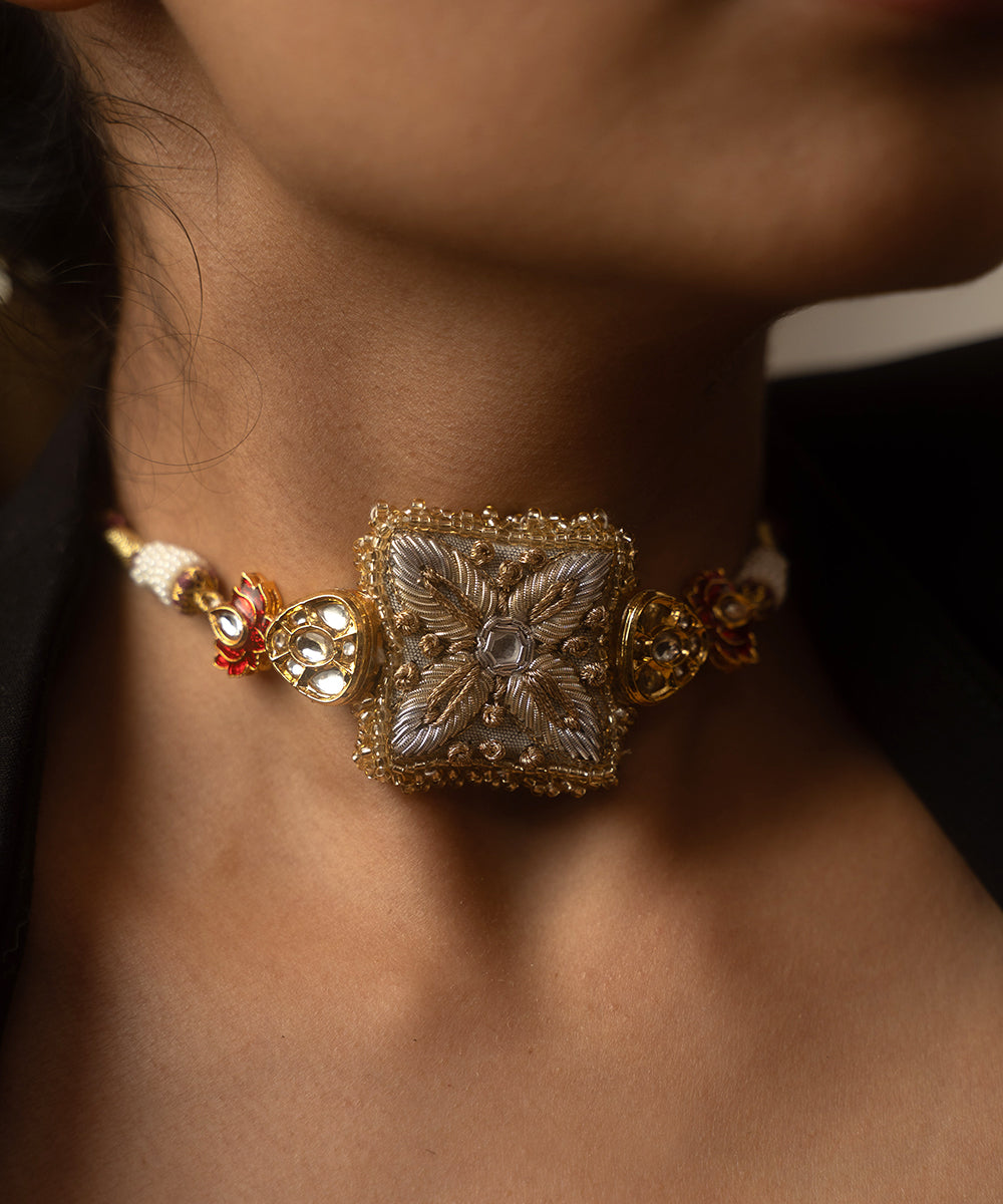 Hand_Embroidered_Tukda_Choker_WeaverStory_03