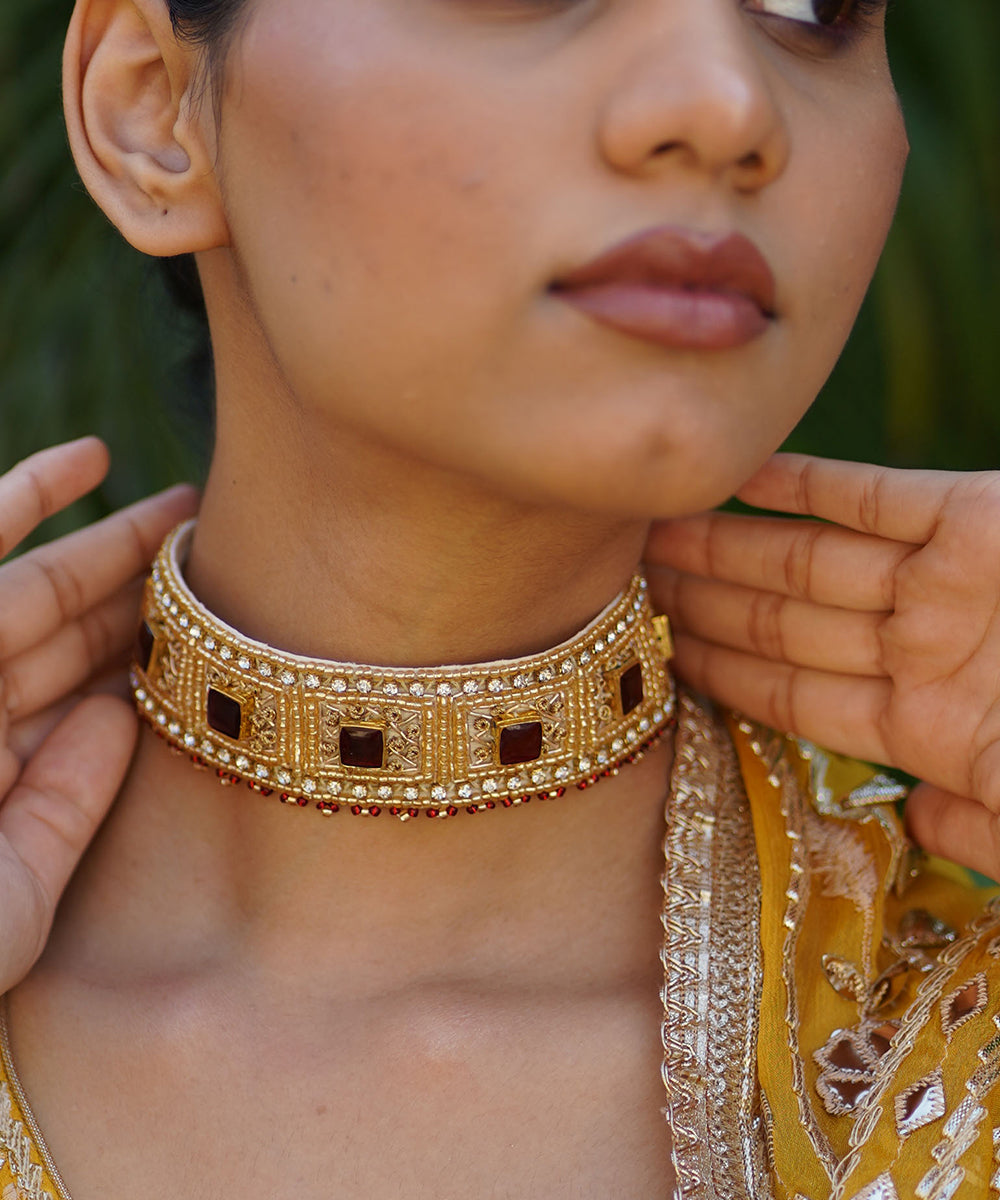 Indira_Hand_Embroidered_Choker_WeaverStory_02