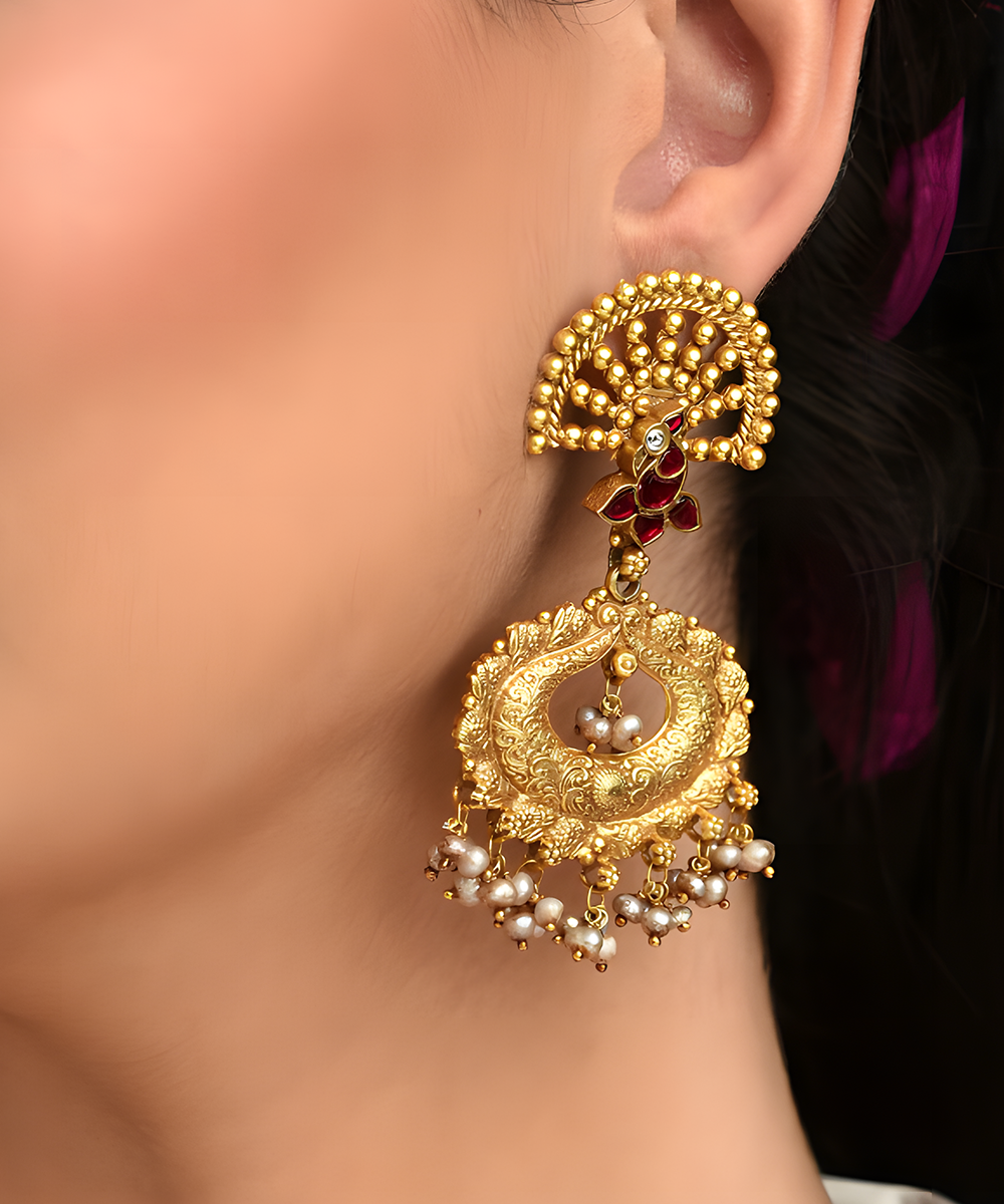 Pihu_Handcrafted_Red_Kundan_Golden_Earrings_In_Pure_Silver_WeaverStory_01