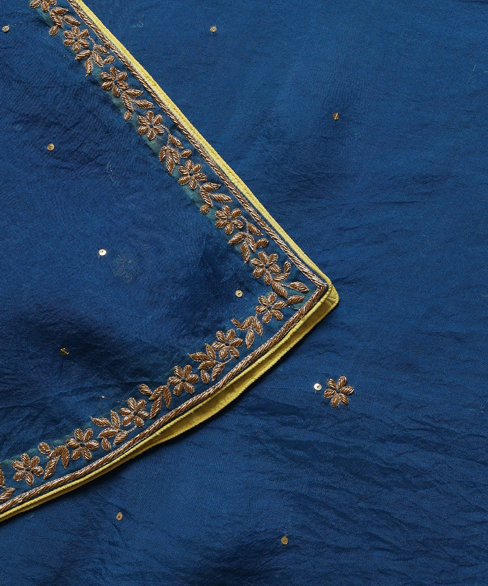 Teal_Blue_Handloom_Organza_Dupatta_With_Hand_Embroideed_Border_And_Lime_Green_Booti_Fnishing_WeaverStory_04