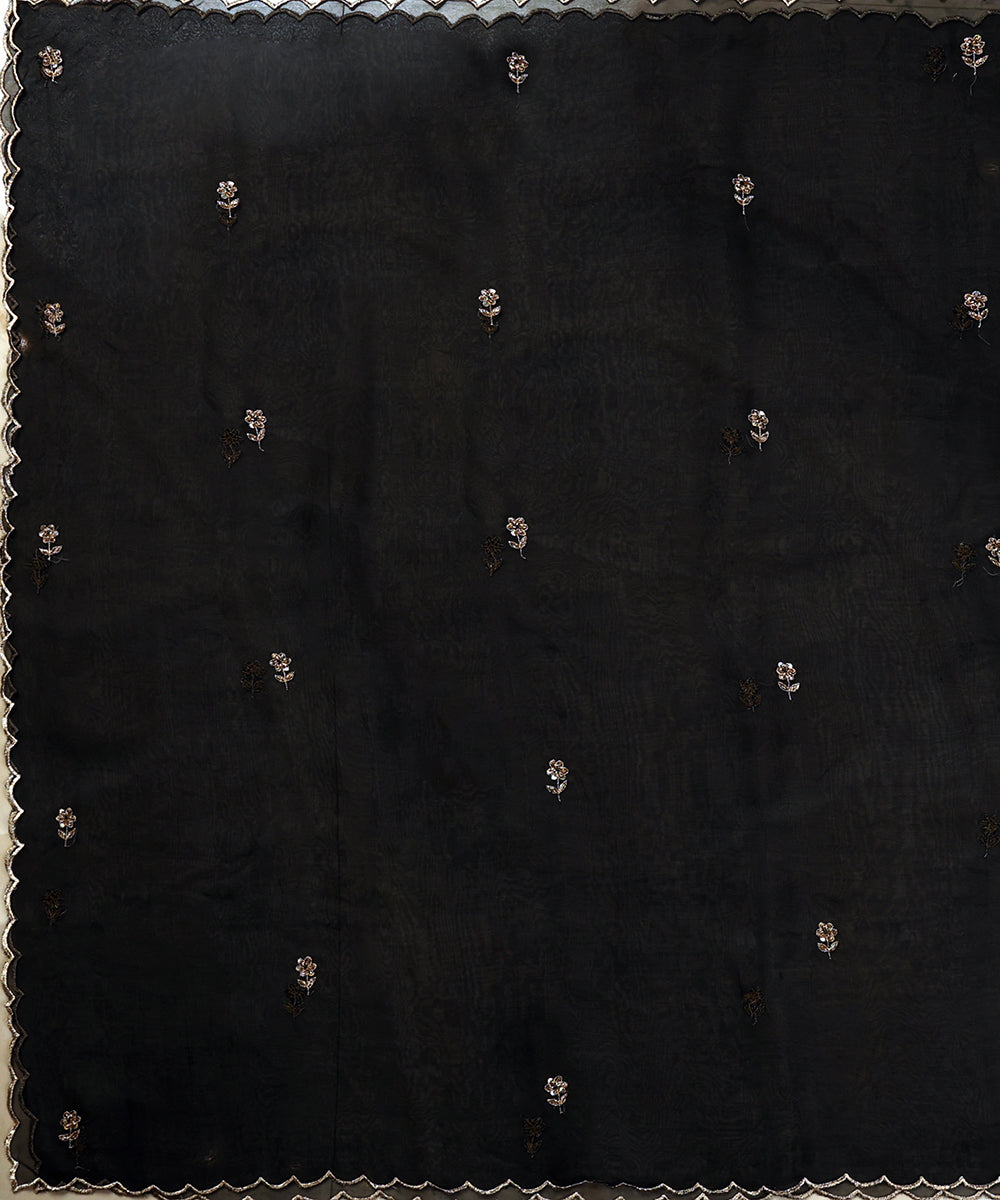 Black_Handloom_Organza_Dupatta_With_Scallop_Boder_And_Hand_Embroidery_WeaverStory_02