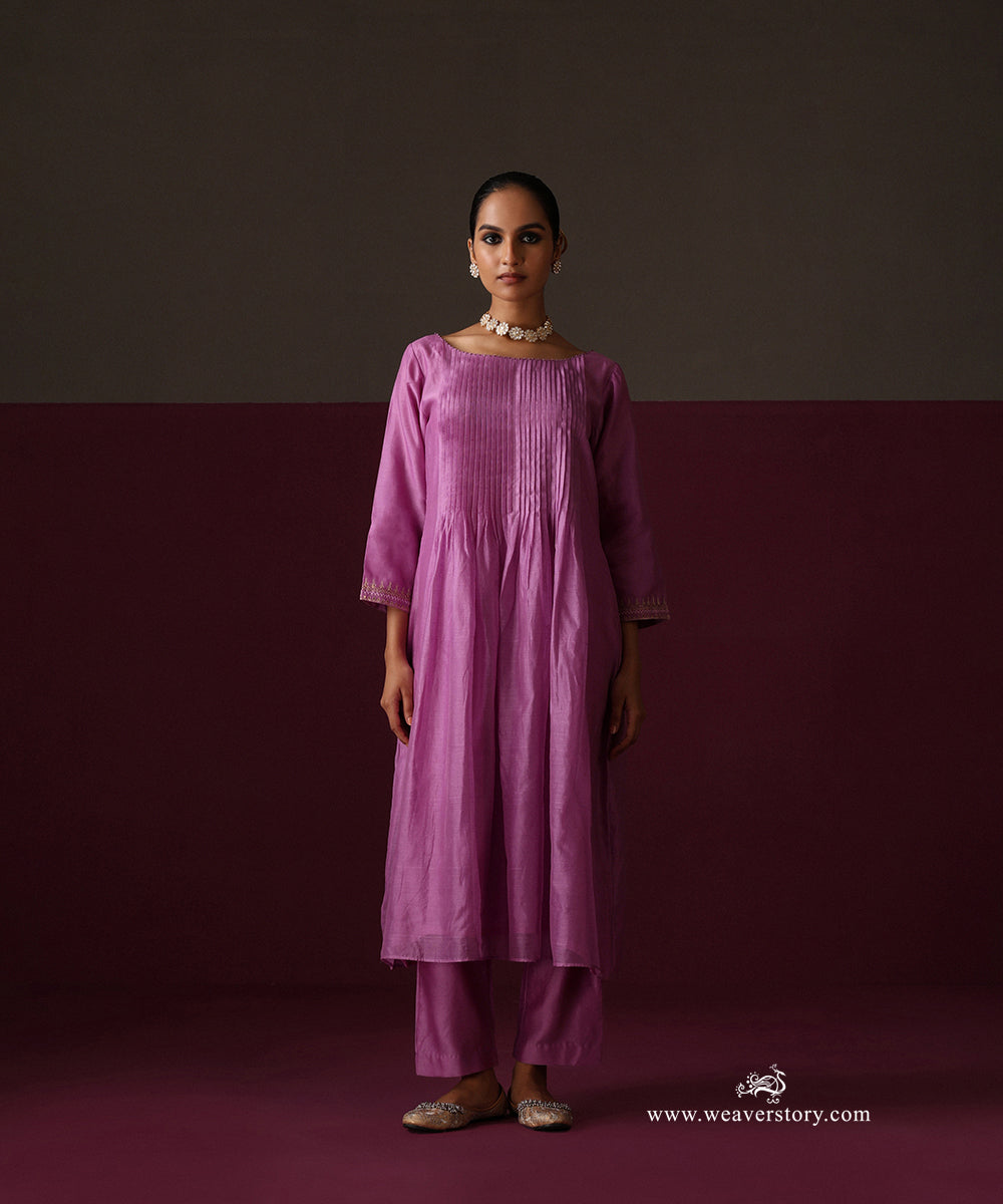 Front view of the orchid purple Chanderi kurta with vertical pleats and matching straight pants
