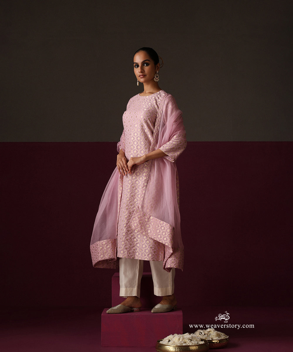 Light Pink Jaal Kurta White Pant With Organza Dupatta