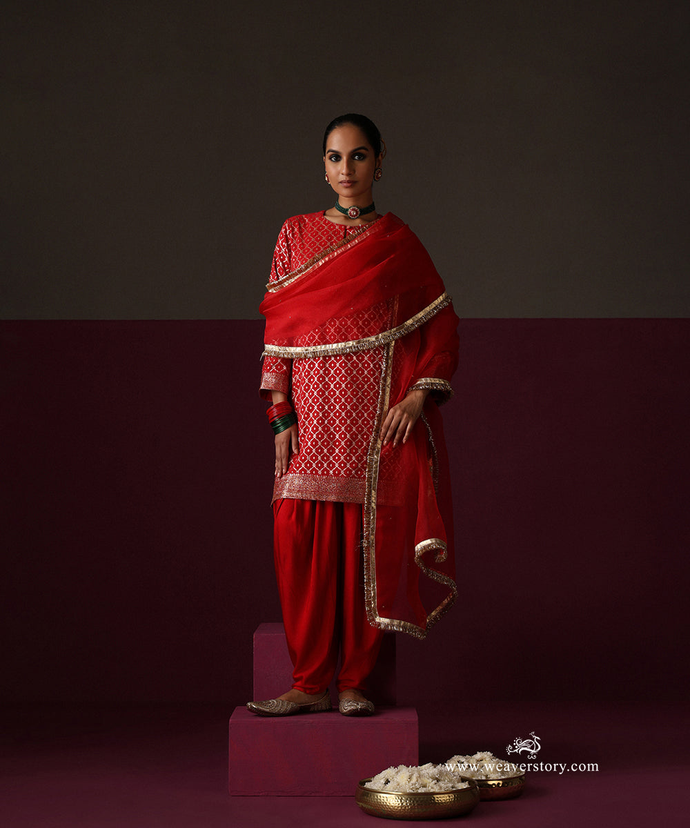 Redchanderi Jaal Kurta With Dhoti Organza Dupatta