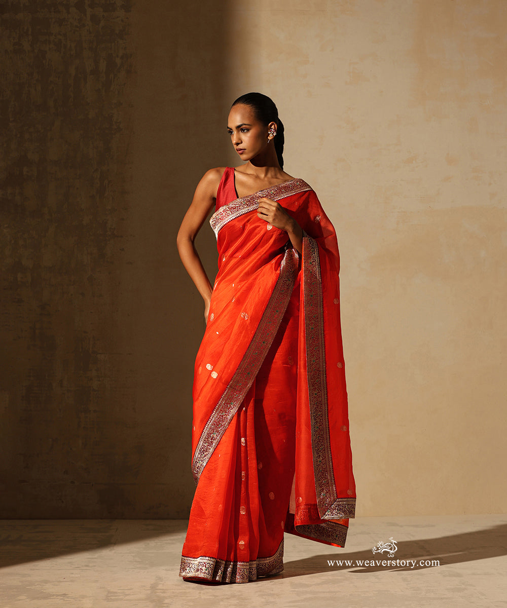 Orange_Handloom_Banarasi_Booti_Organza_Saree_With_Maroon_Antique_Parrot_Motif_Border_WeaverStory_01