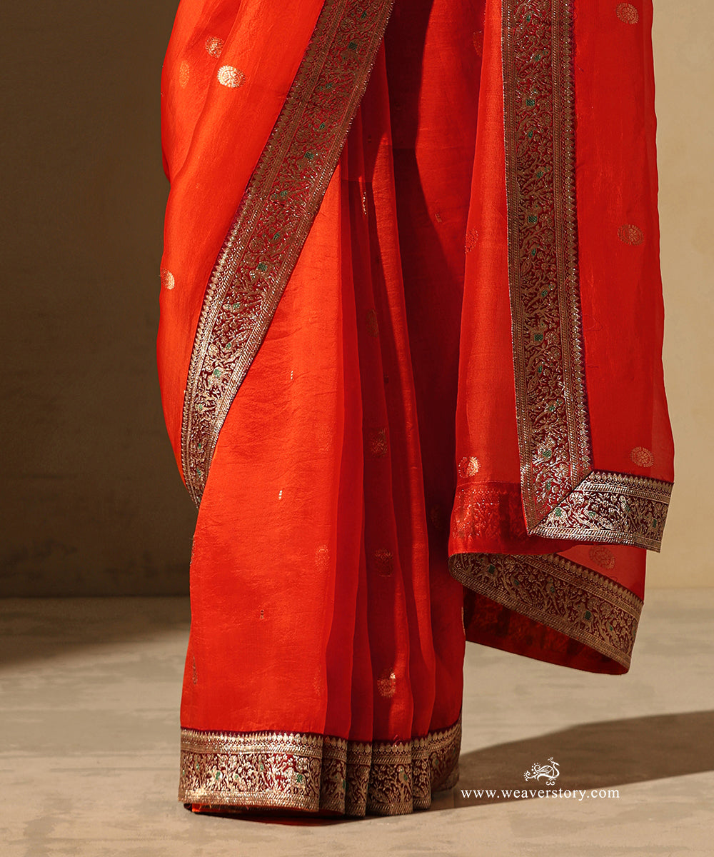 Orange_Handloom_Banarasi_Booti_Organza_Saree_With_Maroon_Antique_Parrot_Motif_Border_WeaverStory_04