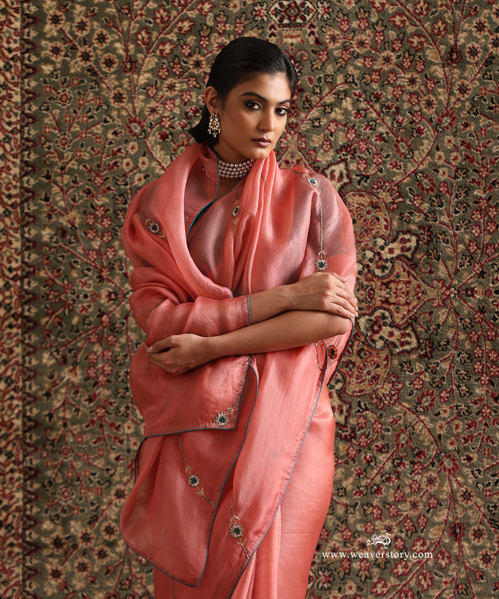 Peach_Pure_Organza_Silk_Saree_With_Addi_Line_WeaverStory_01