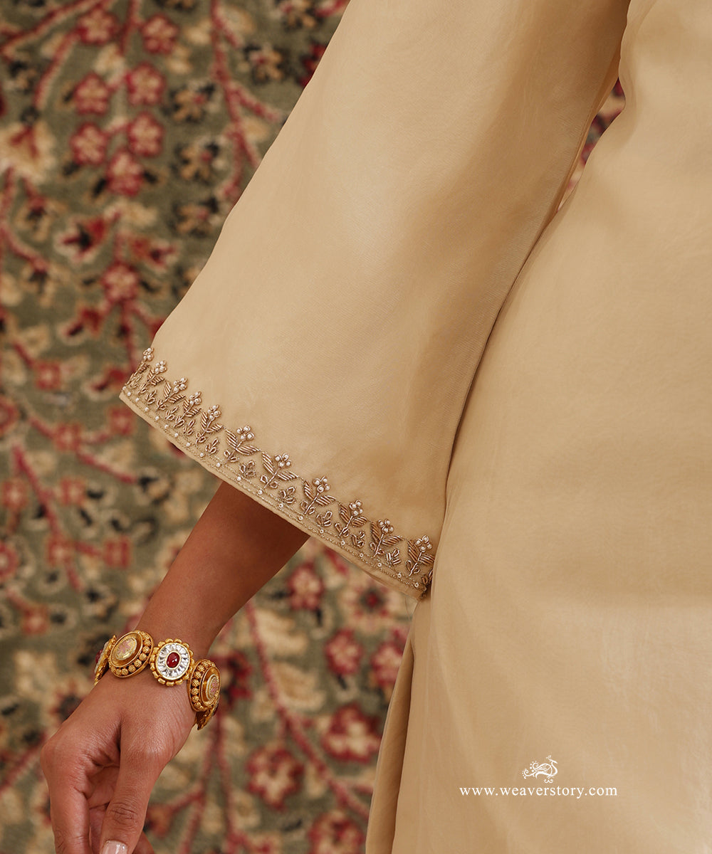 Badami_Colour_Organza_Suit_Garaea_with_Red_Gota_Embroidery_Dupatta_WeaverStory_06