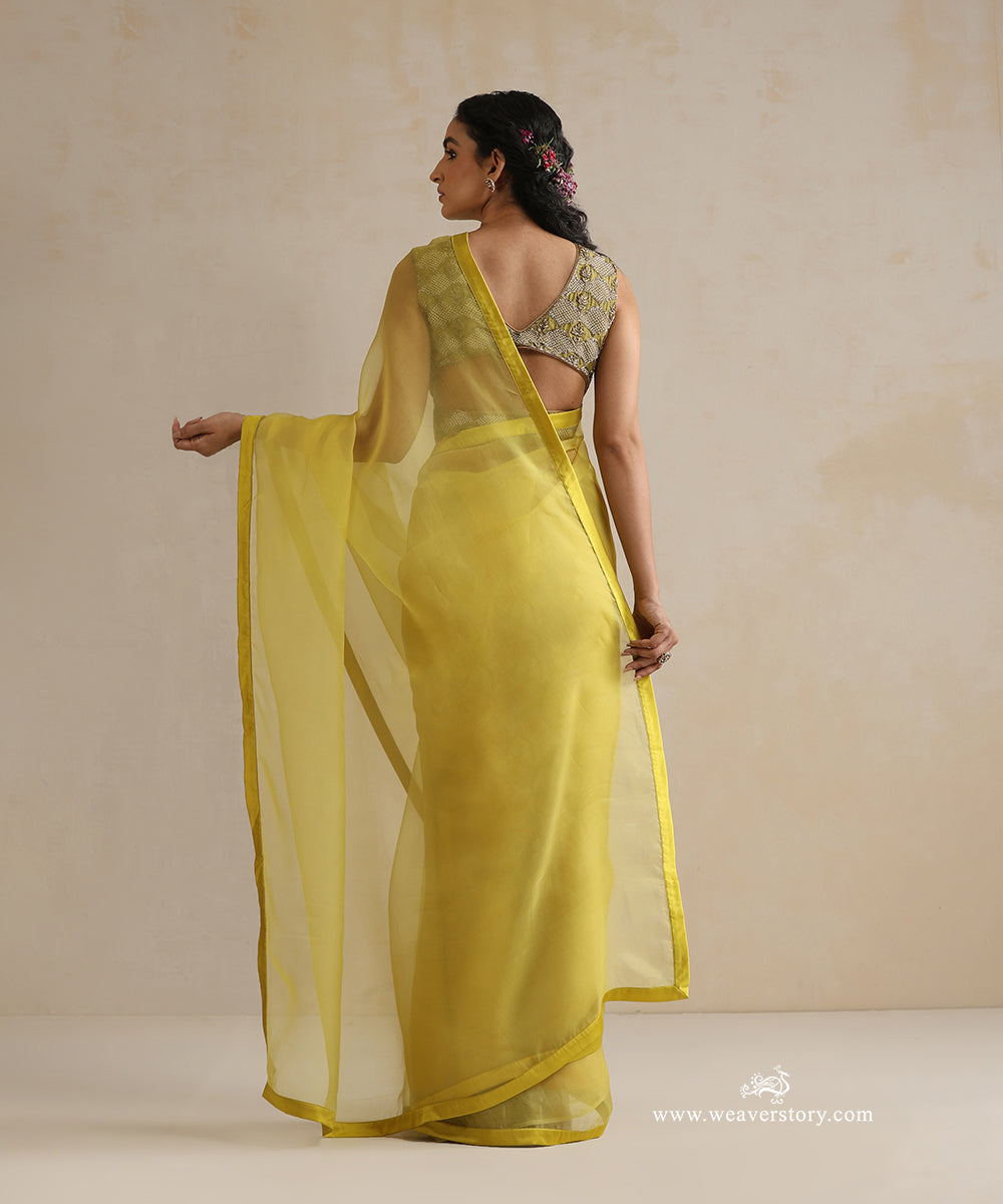 Yellow_Pure_Organza_Saree_With_Satin_Finishing_WeaverStory_03