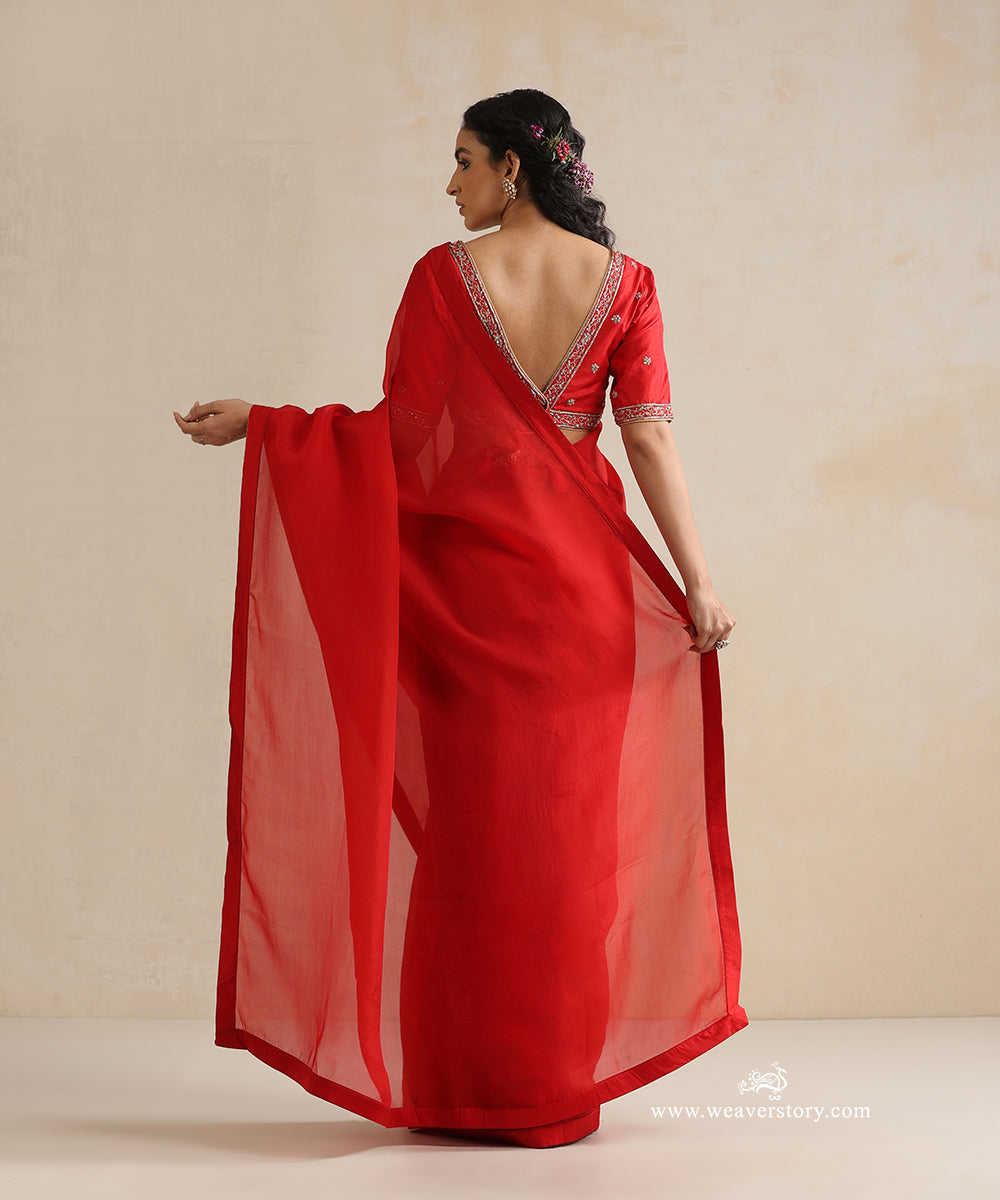 Red_Pure_Organza_Saree_With_Satin_Finishing_WeaverStory_03
