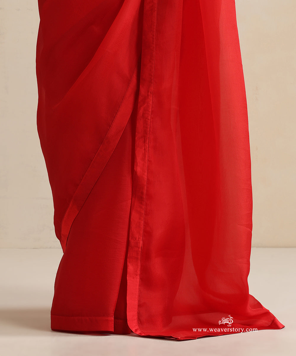 Red_Pure_Organza_Saree_With_Satin_Finishing_WeaverStory_04