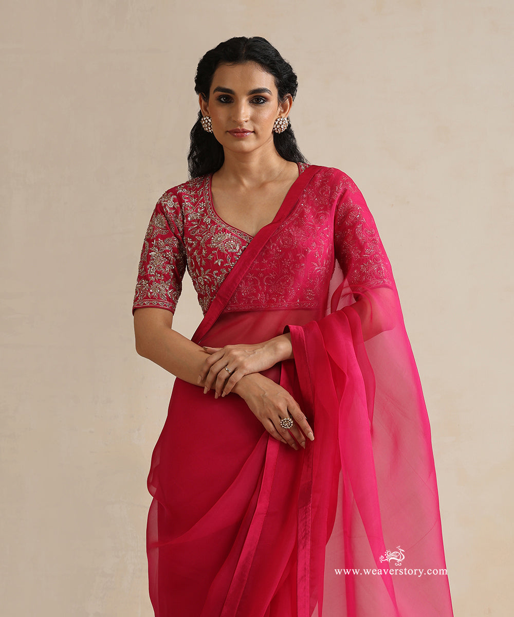 Magenta_Pure_Organza_Saree_With_Satin_Finishing_WeaverStory_02