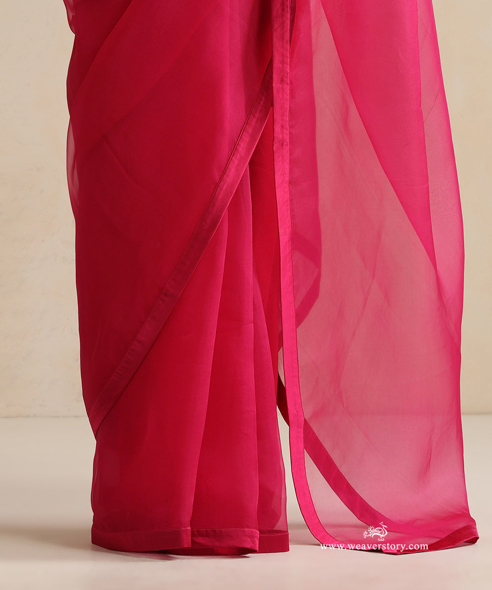Magenta_Pure_Organza_Saree_With_Satin_Finishing_WeaverStory_04