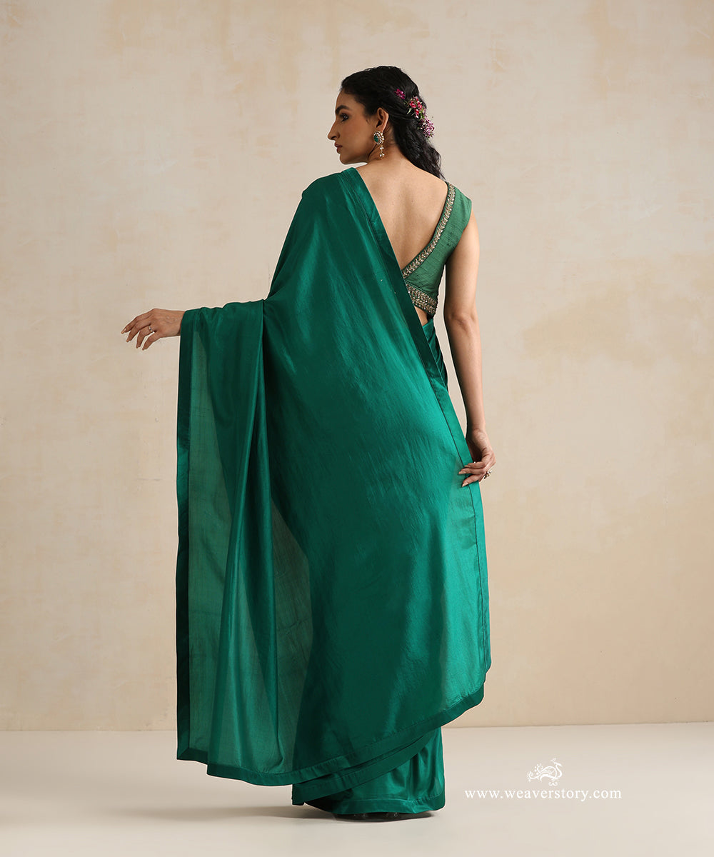 Green_Pure_Silk_Saree_With_Satin_Finishing_WeaverStory_03