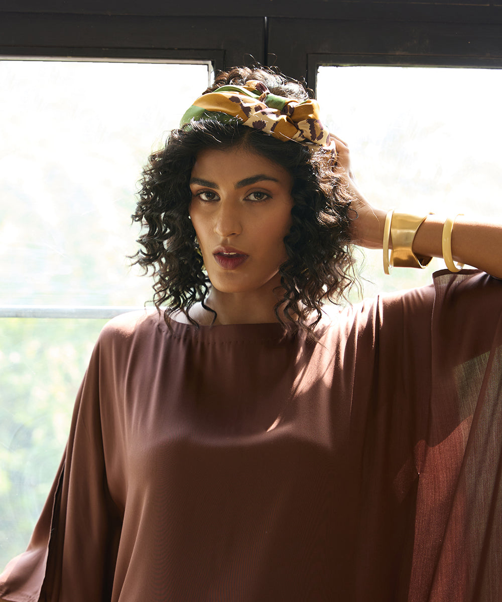 Cocoa_Swirl_Kaftan_–_Light_And_Expresso_Brown_Cotton_Satin_WeaverStory_04