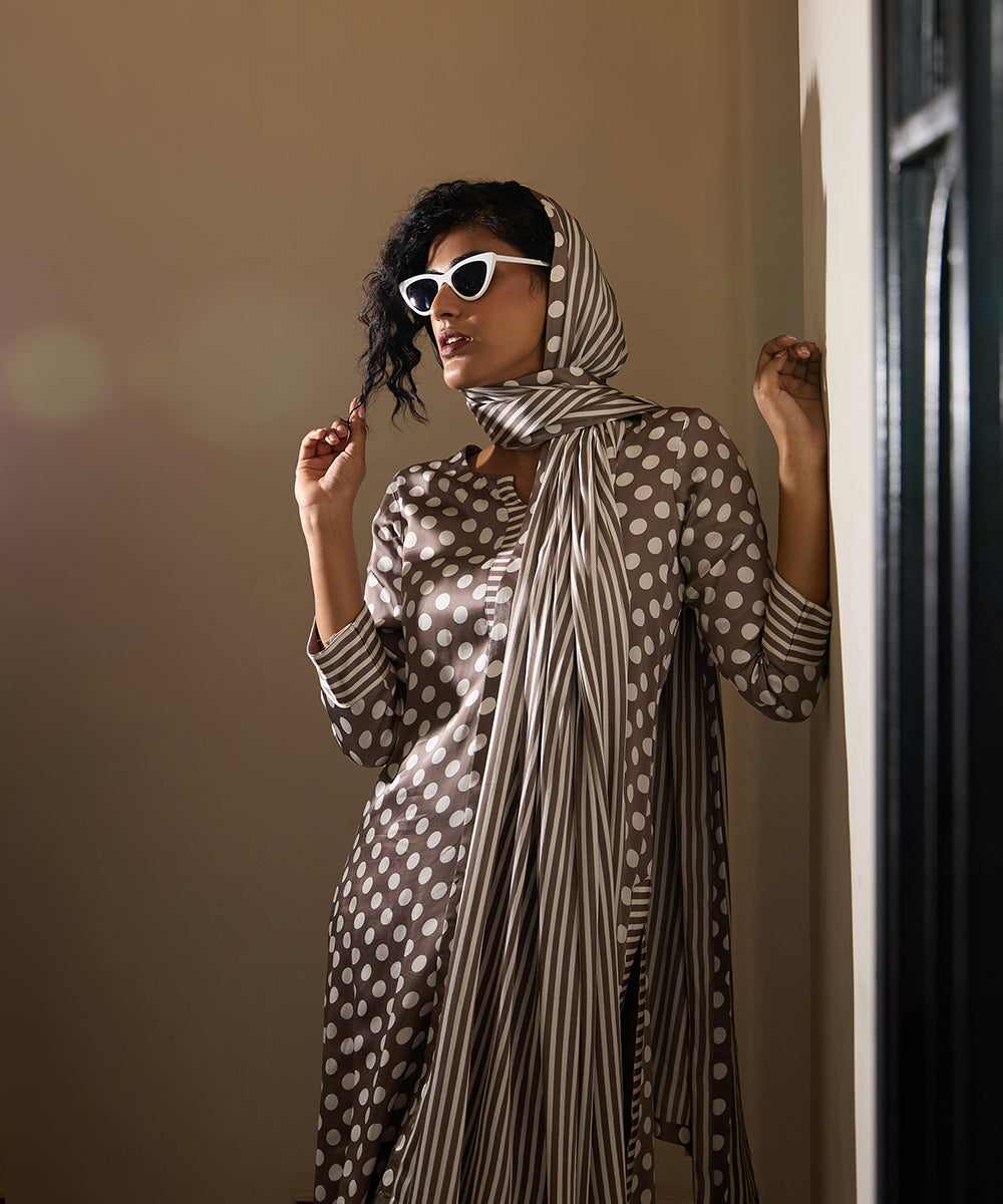 Grey_Dot_&_Stripe_Dupatta_Set_WeaverStory_04