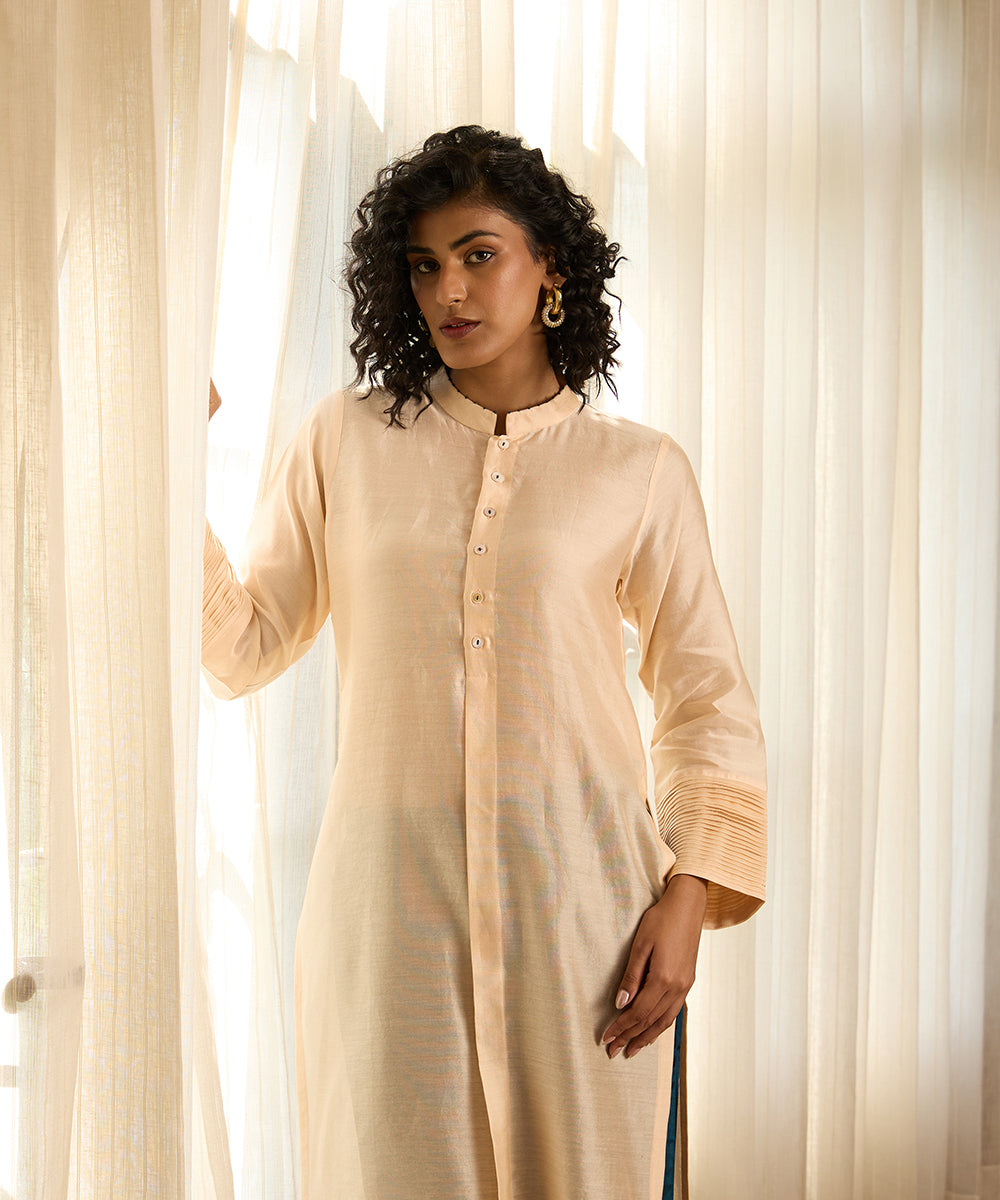 Ivory_&_Teal_Pintuck_Kurta_Set_WeaverStory_05