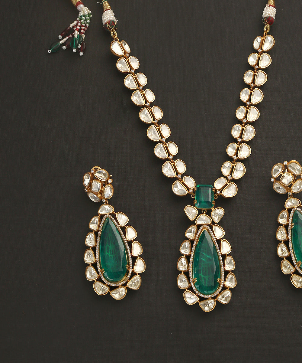 Jumanah_Handcrafted_Moissanite_Necklace_Set_With_Green_Semi_Precious_Stones_WeaverStory_03