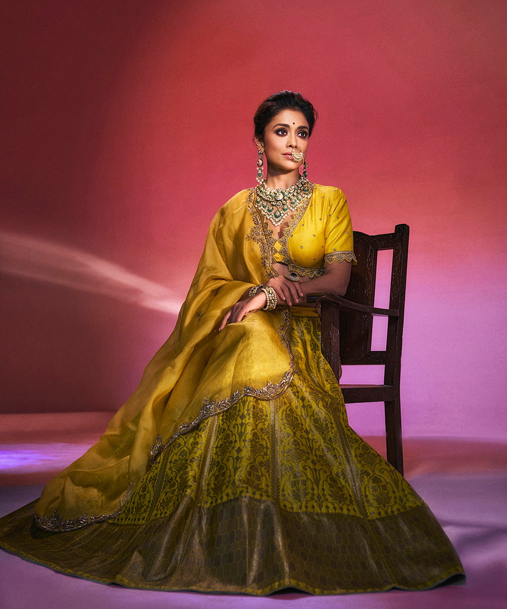 Shriya Saran In Yellow Pure Katan Silk Banarasi Lehenga With Blouse And Dupatta Stitched