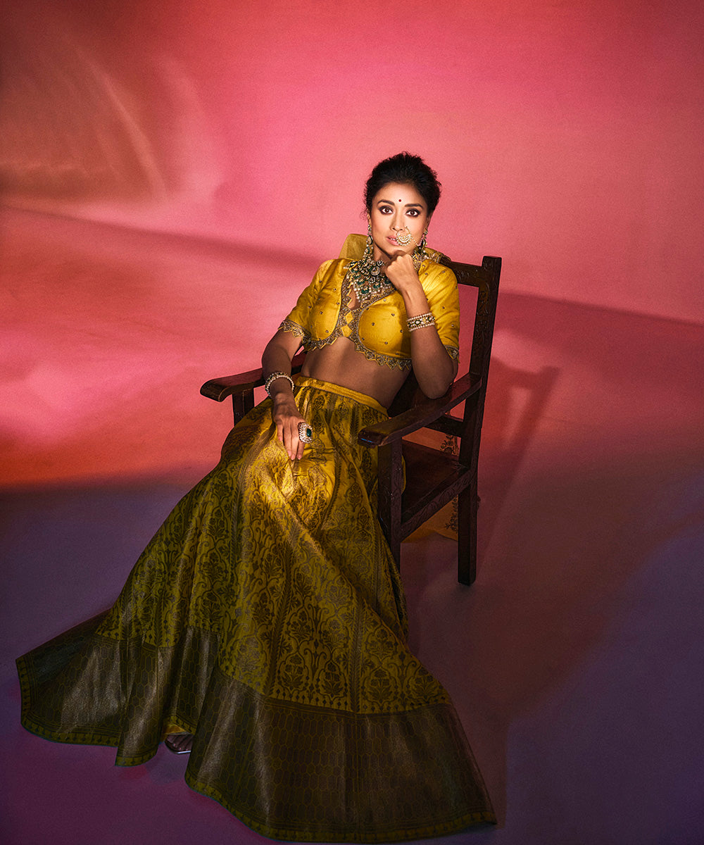 Shriya Saran In Yellow Pure Katan Silk Banarasi Lehenga With Blouse And Dupatta Stitched
