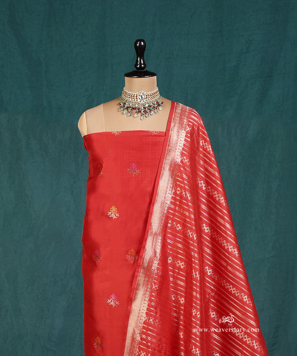 Red_Handloom_Pure_Katan_Silk_Banarasi Suit_Set_Fabric_With_Geometric_And_Strips_WeaverStory_03