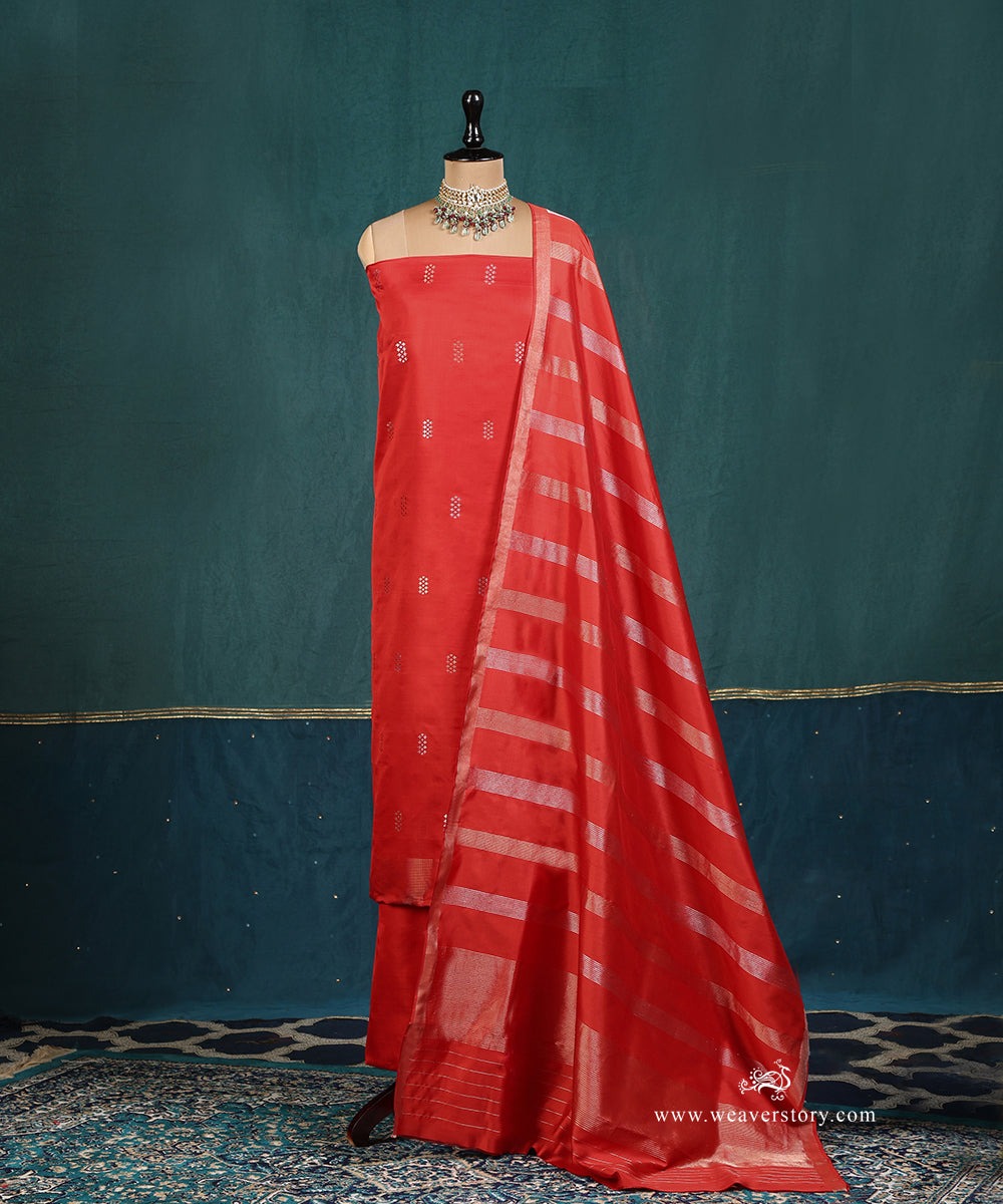 Handloom_Red_Pure_Mushroo_Silk_Banarasi Suit_Set_Fabric_With Small_Boota_WeaverStory_01