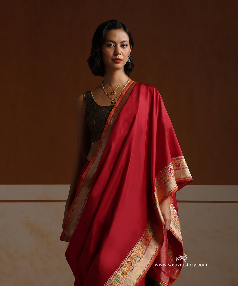 Red_Plain_Handloom_Pure_Katan_Silk_Banarasi_Saree_With_Meenakari_Border_WeaverStory_02