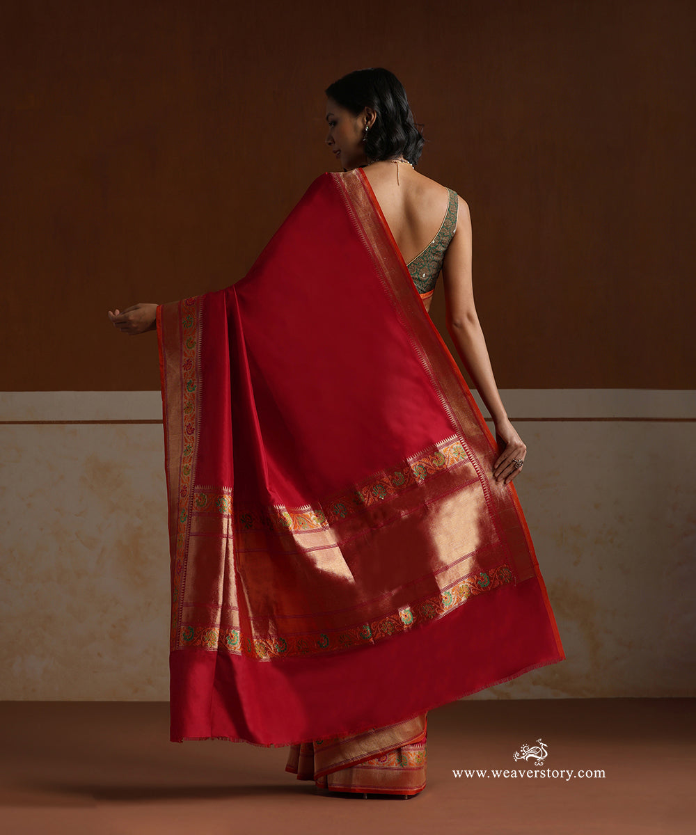 Red_Plain_Handloom_Pure_Katan_Silk_Banarasi_Saree_With_Meenakari_Border_WeaverStory_03