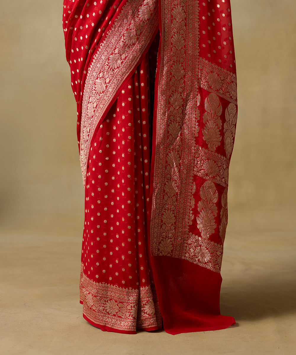 Red_Handloom_Pure_Georgette_Banarasi_Saree_With_Polka_Dots_WeaverStory_04