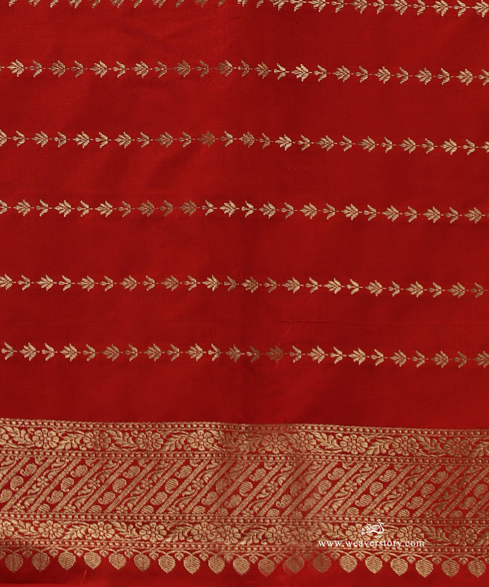 Maroon_Handloom_Pure_Katan_Silk_Saree_With_Floral_Boota_And_Ambi_Motif_Border_WeaverStory_05