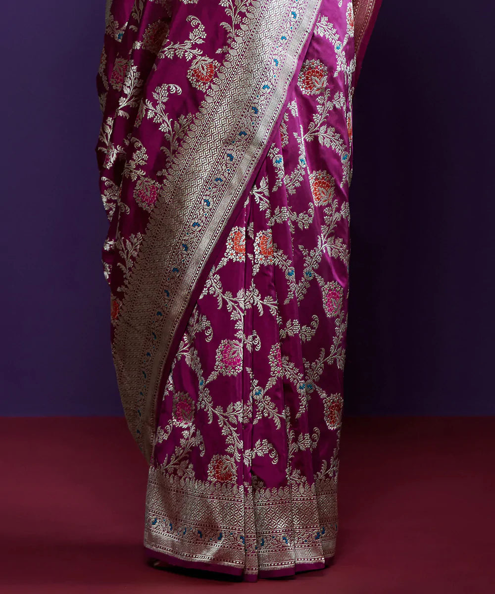 Handloom_Red_Pure_Chanderi_Silk_Saree_With_Nakshi_Border_WeaverStory_04
