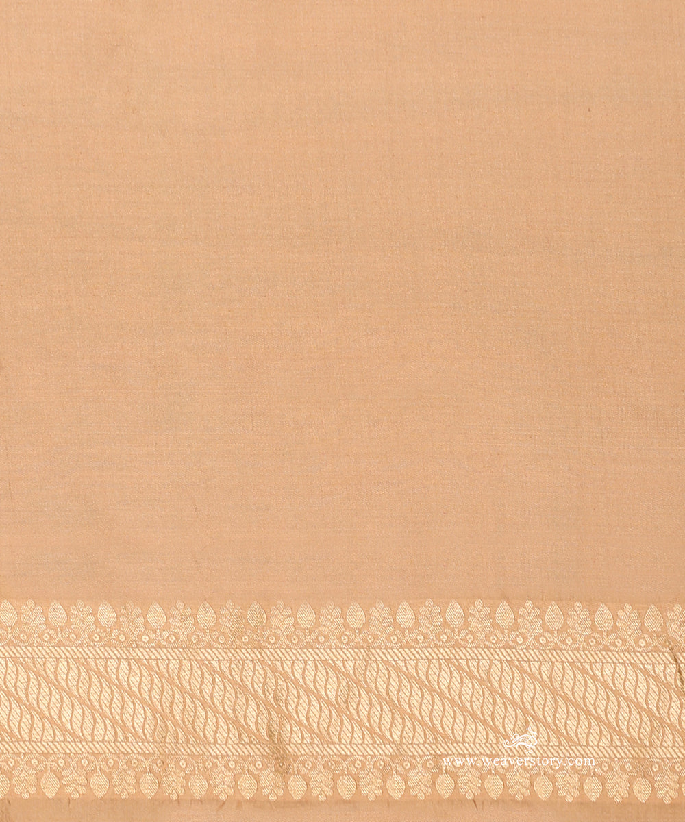 Orange_Peach_Handloom_Katan_Silk_Floral_Sona_Rupa_Cutwork_Jaal_Banarasi_Saree_WeaverStory_05