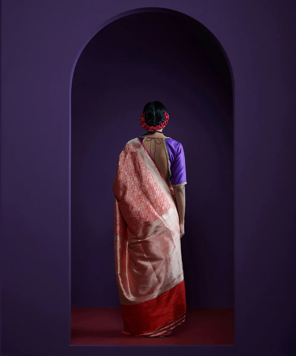 Handloom_Grey_Pure_Chanderi_Silk_Saree_With_Zari_Booti_WeaverStory_03