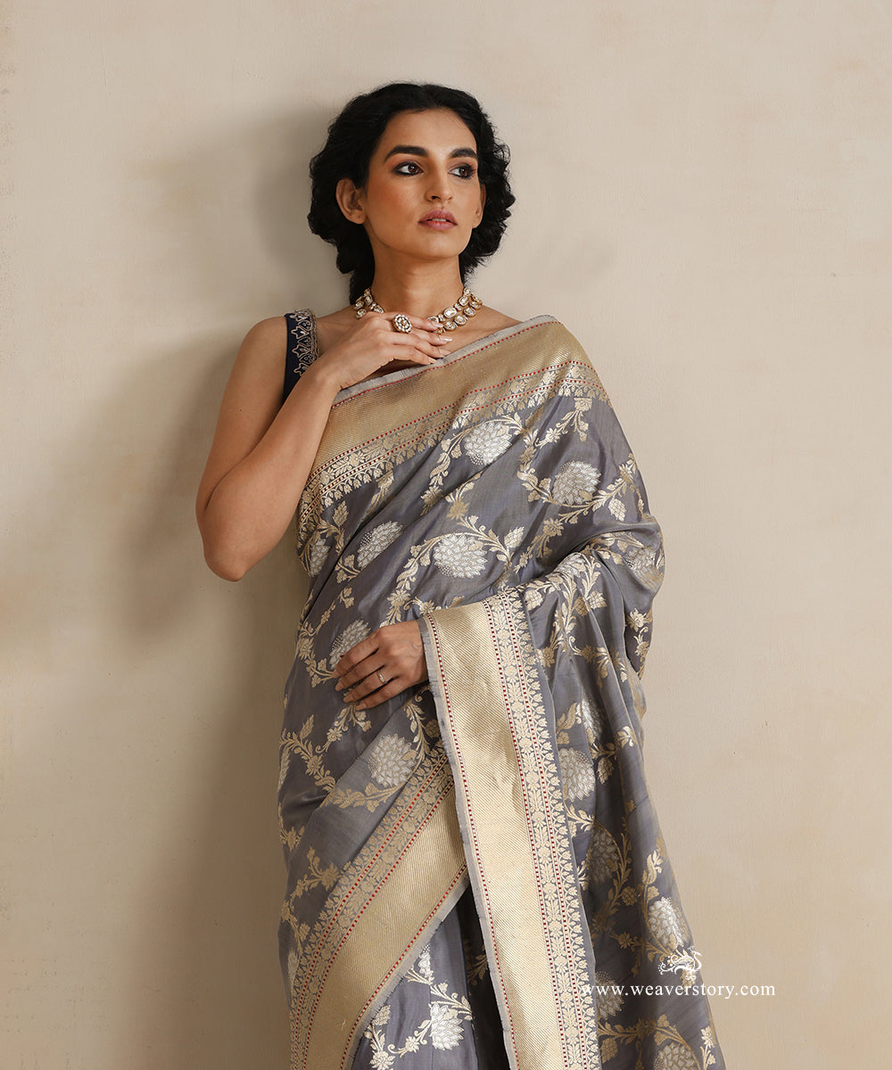 Handloom_Grey_Pure_Katan_Silk_Kadhwa_Banarasi_Saree_With_Silver_Zari_Meenakari_Floral_Jaal_WeaverStory_02
