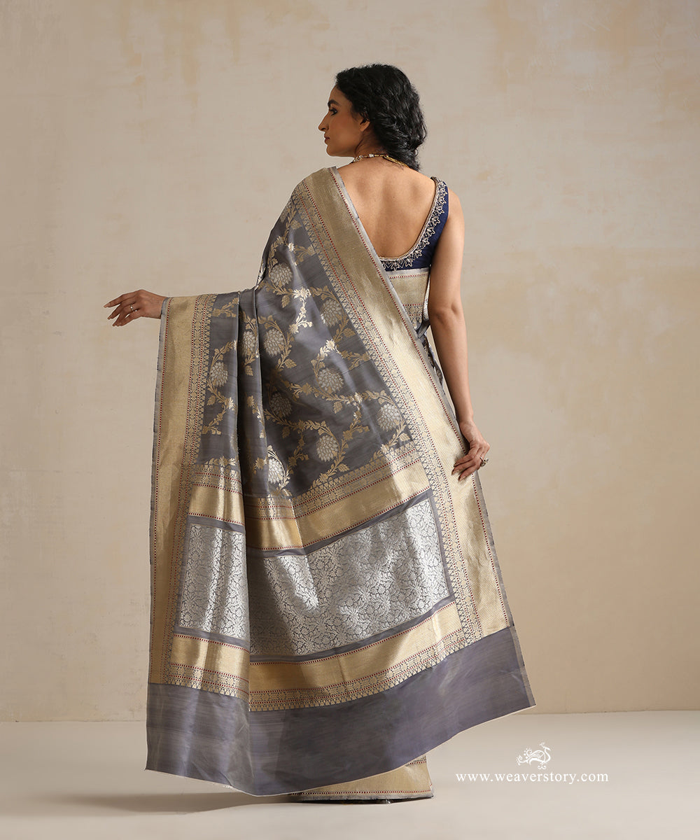 Handloom_Grey_Pure_Katan_Silk_Kadhwa_Banarasi_Saree_With_Silver_Zari_Meenakari_Floral_Jaal_WeaverStory_03