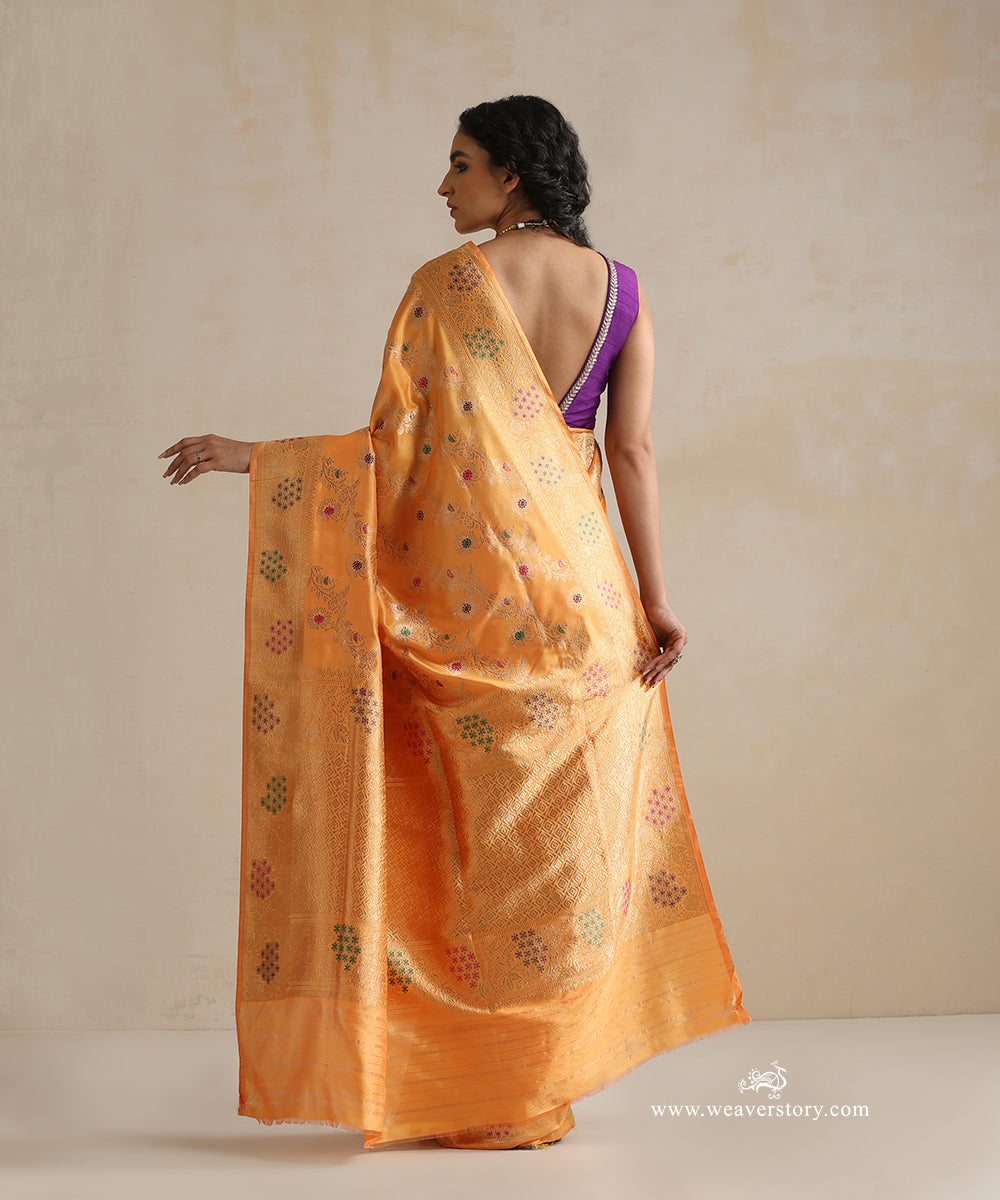 Saffron_Handloom_Pure_Katan_Silk_Kadhwa_Banarasi_Saree_With_Meenakari_Floral_Jaal_WeaverStory_03